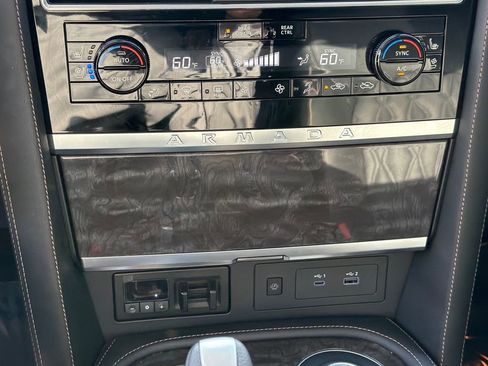 Used 2024 Nissan Armada Platinum w/ Captain's Chairs Package image 30