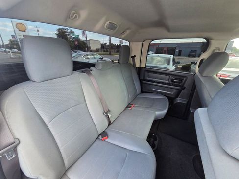 Used 2017 RAM 1500 Express RWD image 17