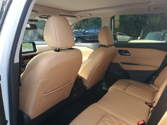Used 2023 Nissan Rogue Platinum w/ Platinum Premium Package FWD image 8
