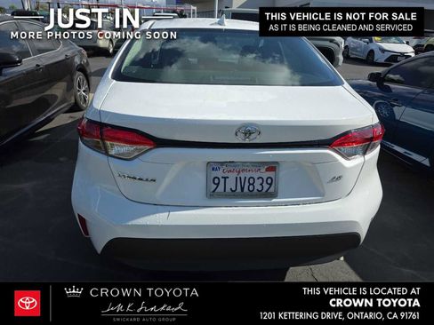 Used 2025 Toyota Corolla LE FWD image 3