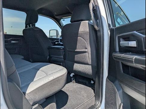 Used 2024 RAM 3500 Big Horn image 25