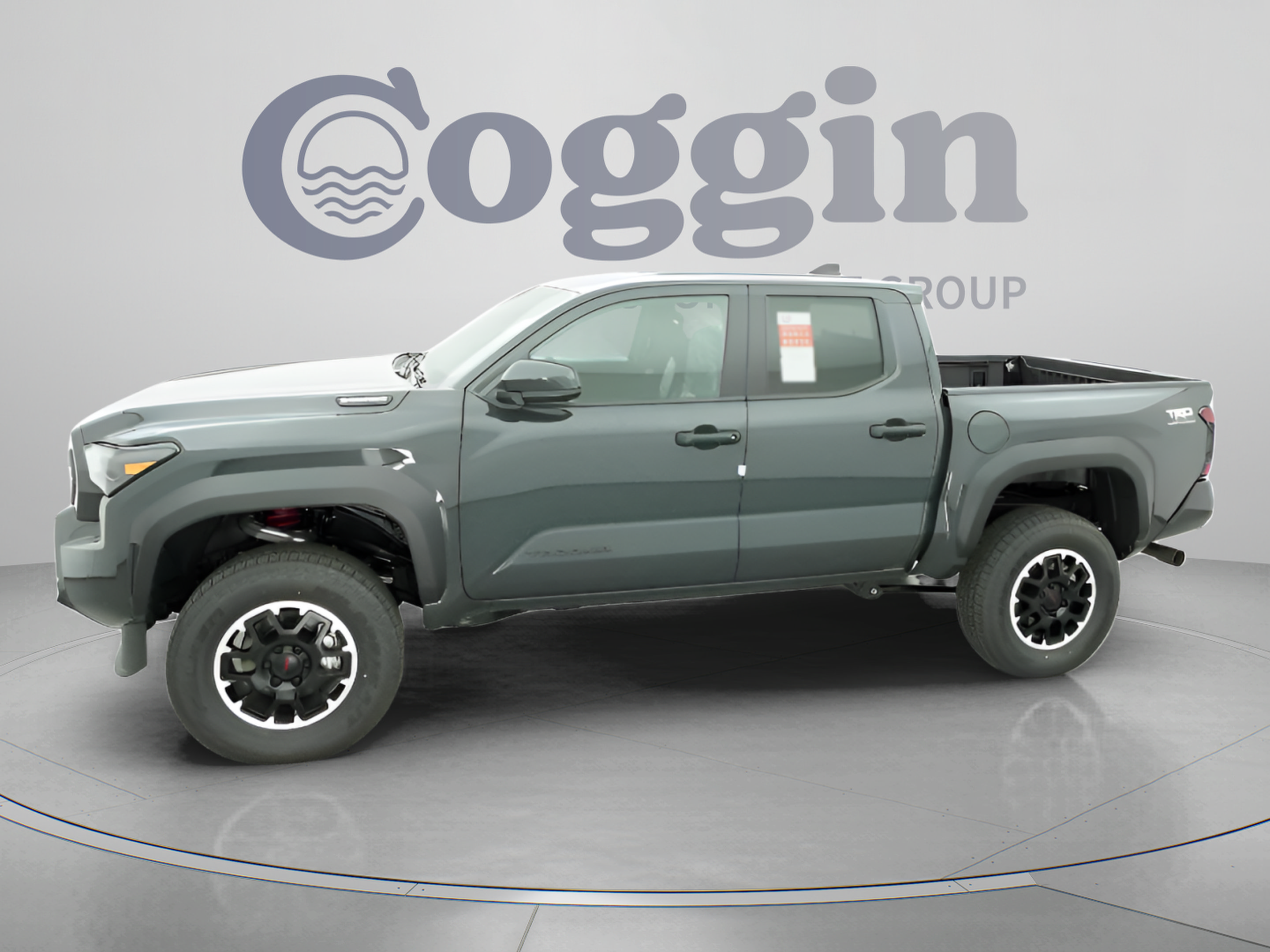 New 2025 Toyota Tacoma TRD Off-Road AWD/4WD image 4