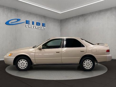 Used 1998 Toyota Camry LE FWD image 8