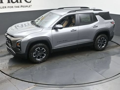 New 2026 Chevrolet Equinox ACTIV w/ Convenience Package III FWD image 22