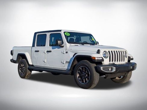 Used 2021 Jeep Gladiator Overland w/ Popular Equipment Package image 2
