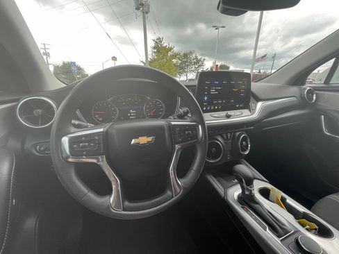 Used 2023 Chevrolet Blazer LT w/ Convenience Package FWD image 9