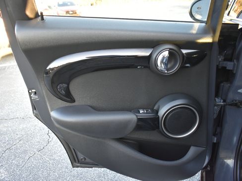 Used 2015 MINI Cooper S image 30