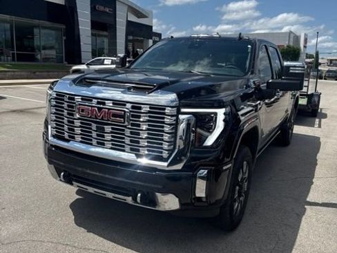 Used 2026 GMC Sierra 2500 Denali w/ Technology Package AWD/4WD image 2