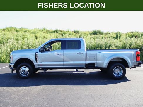 Used 2023 Ford F350 Lariat w/ Lariat Ultimate Package AWD/4WD image 1