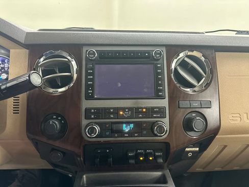 Used 2011 Ford F350 Lariat w/ Lariat Ultimate Pkg AWD/4WD image 46