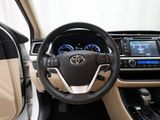 Used 2019 Toyota Highlander XLE image 4