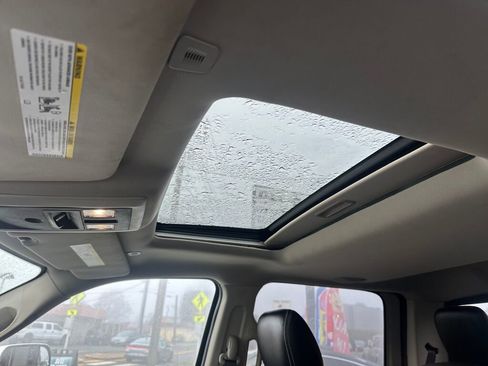 Used 2017 RAM 1500 Laramie w/ Convenience Group image 7