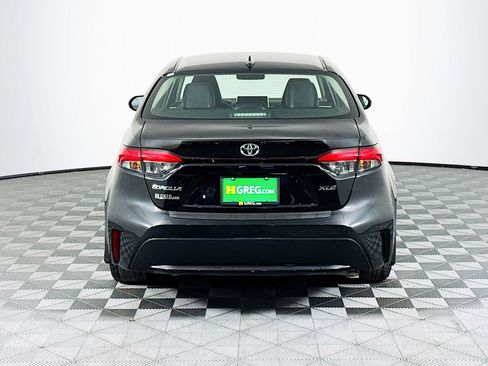 Used 2022 Toyota Corolla XLE image 8