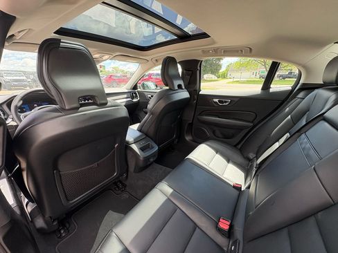 Used 2023 Volvo S60 B5 Core AWD/4WD image 24