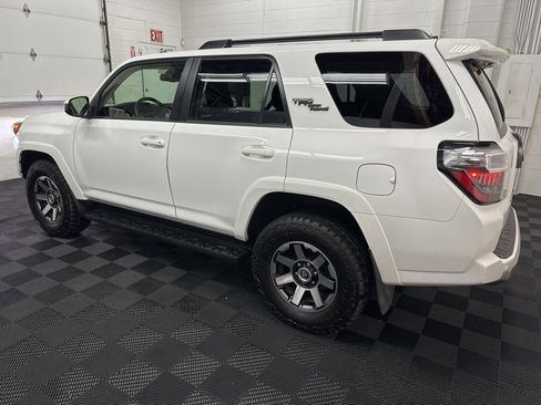 Used 2023 Toyota 4Runner TRD Off-Road image 6