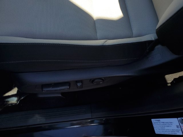 Used 2023 Honda CR-V EX image 17