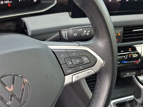 Used 2025 Volkswagen Jetta SE FWD image 22