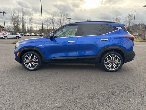 Used 2022 Kia Seltos SX w/ Sunroof Package image 4