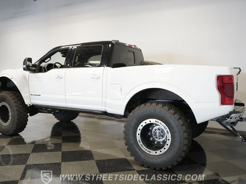Used 2022 Ford F250 Lariat w/ Lariat Ultimate Package image 12