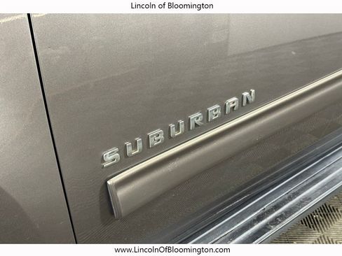 Used 2011 Chevrolet Suburban LT w/ Luxury Package AWD/4WD image 12