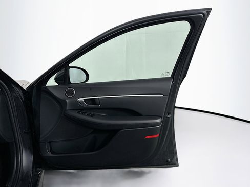 Used 2025 Hyundai Sonata SEL FWD image 30