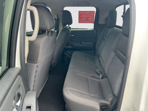 Certified 2024 Nissan Frontier SV w/ SV Convenience Package AWD/4WD image 11