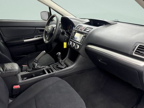 Used 2015 Subaru Crosstrek 2.0i AWD/4WD image 19