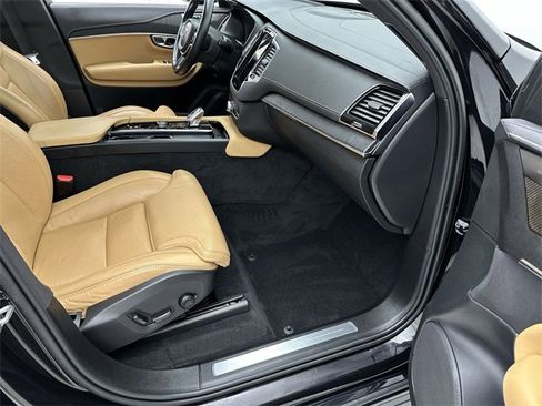 Certified 2022 Volvo XC90 T8 Inscription image 26