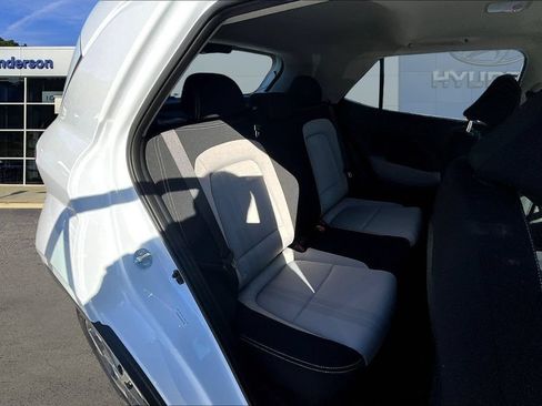 Certified 2026 Hyundai Venue SEL FWD image 10