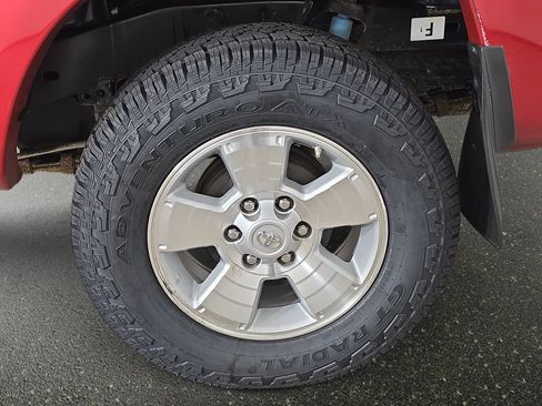 Used 2013 Toyota Tacoma 4x4 Access Cab V6 w/ TRD Sport Pkg image 35