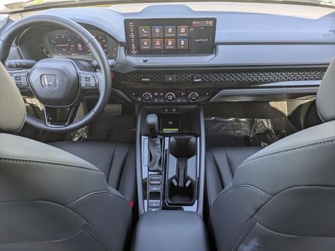 Used 2025 Honda Accord EX-L image 17