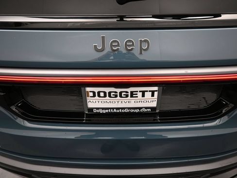 New 2026 Jeep Grand Wagoneer 4WD image 14