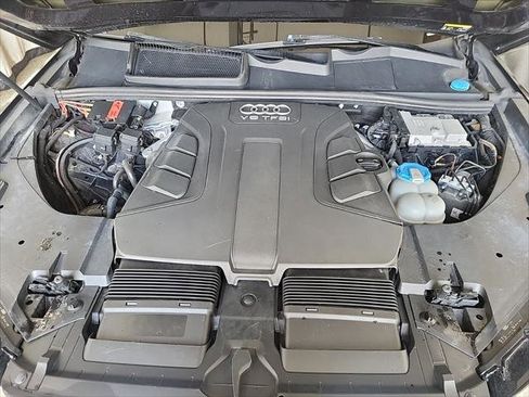 Used 2017 Audi Q7 3.0T Prestige image 29