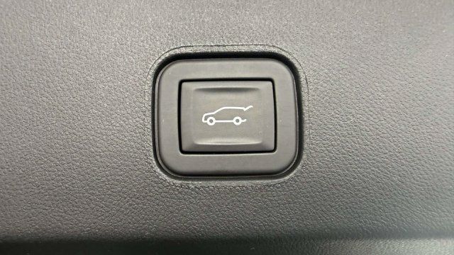 Used 2024 Cadillac Lyriq Luxury w/ LPO, Floor Liner Package AWD/4WD image 27
