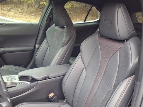 Used 2023 Lexus UX 250h F Sport image 13