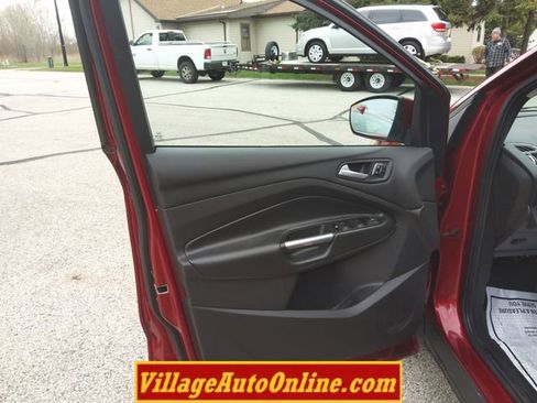 Used 2014 Ford Escape Titanium w/ Equipment Group 401A AWD/4WD image 15