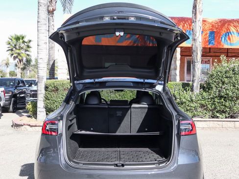 Used 2023 Tesla Model Y Long Range image 8