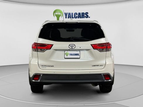 Used 2018 Toyota Highlander Limited AWD/4WD image 4