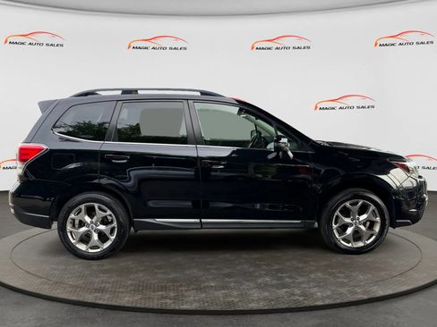 Used 2017 Subaru Forester 2.5i Touring AWD/4WD image 6