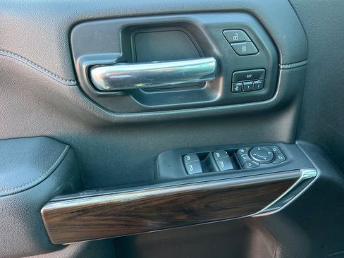 Used 2023 GMC Sierra 3500 SLT w/ SLT Premium Package image 12