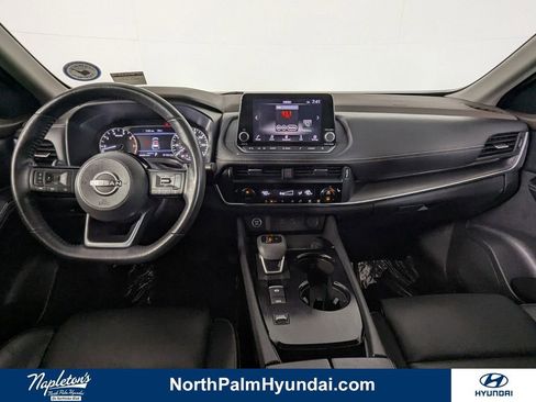 Used 2023 Nissan Rogue SV w/ SV Premium Package image 16