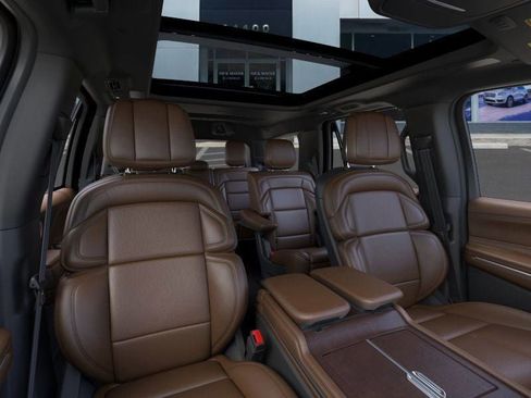 New 2025 Lincoln Navigator Reserve image 10
