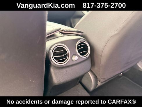 Used 2018 Mercedes-Benz C 300 4MATIC Sedan image 24