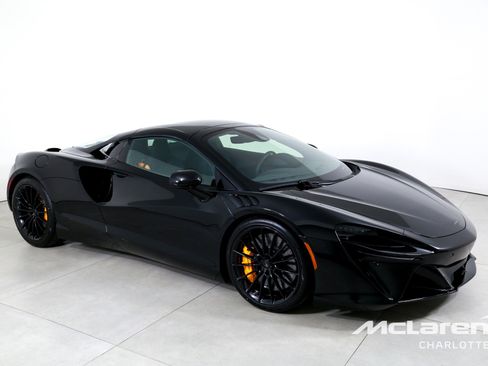 New 2026 McLaren Artura Spider image 3