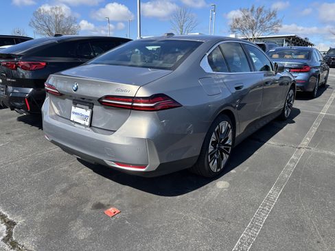 Used 2024 BMW 530i image 25