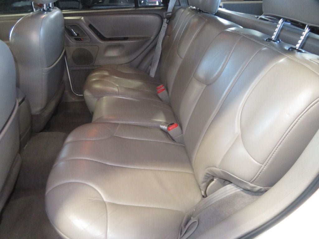 Used 2000 Jeep Grand Cherokee Laredo AWD/4WD image 26