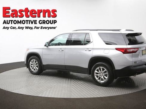 Used 2021 Chevrolet Traverse LT image 62