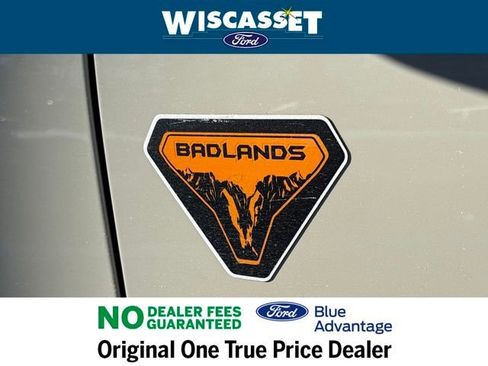 Used 2025 Ford Bronco Badlands image 14
