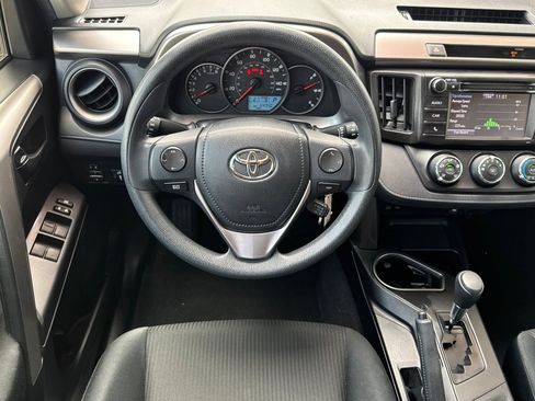 Used 2016 Toyota RAV4 LE FWD image 29