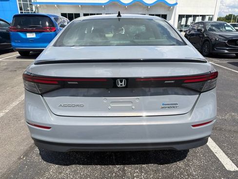 Used 2024 Honda Accord Sport image 11